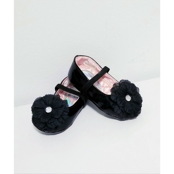 GIRL'S STUART WEITZMAN INFANT BABY BUD PATENT FLOWER MARYJANE SHOES UK-2 US-3 - Picture 1 of 8